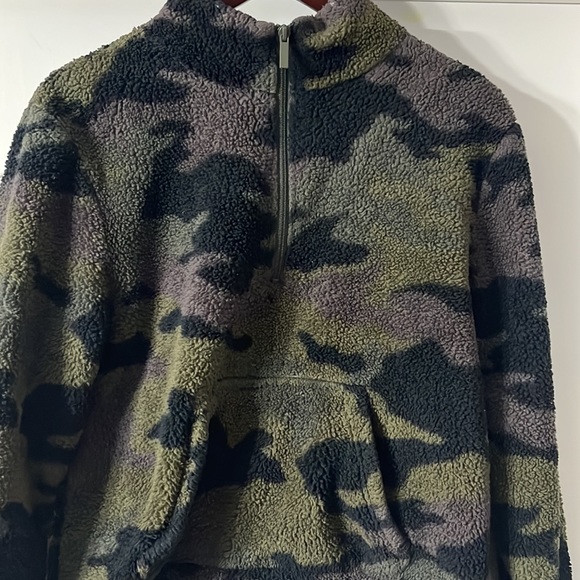 Pullover sweater from Aero. - Picture 2 of 2